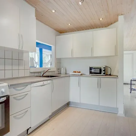 Tabithe - 2-2km From The Sea By Interhome Nyaraló