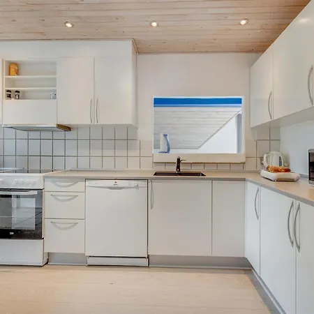 Hébergement de vacances Tabithe - 2-2km From The Sea By Interhome Henne Strand